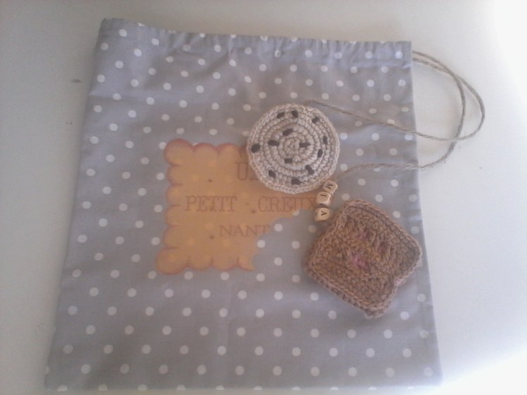 Pochon gouter-crochetfiletcreation