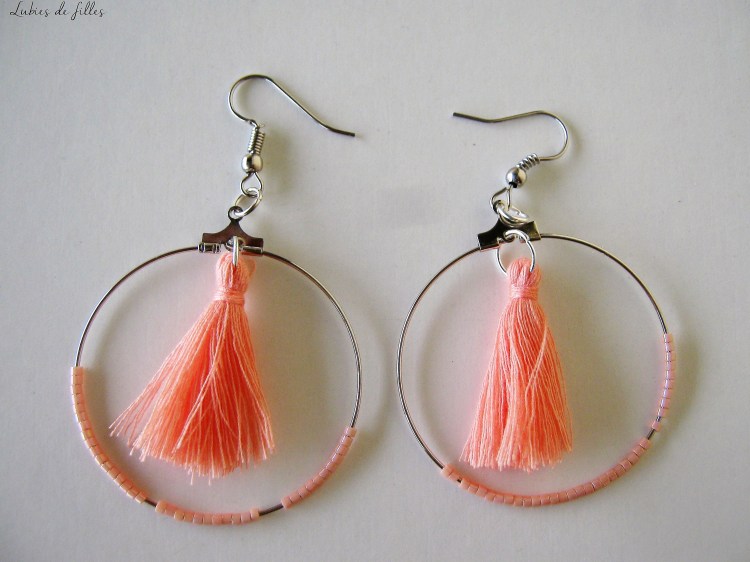 boucle d'oreille créole perles et pompon lubies de filles