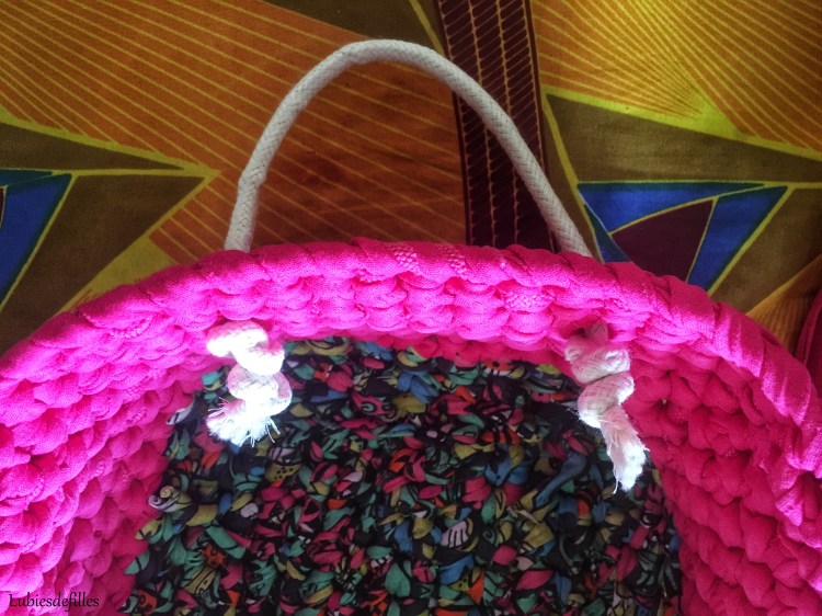 DIY-panier-en-hooked-trapilho-lubiesdefilles.com2