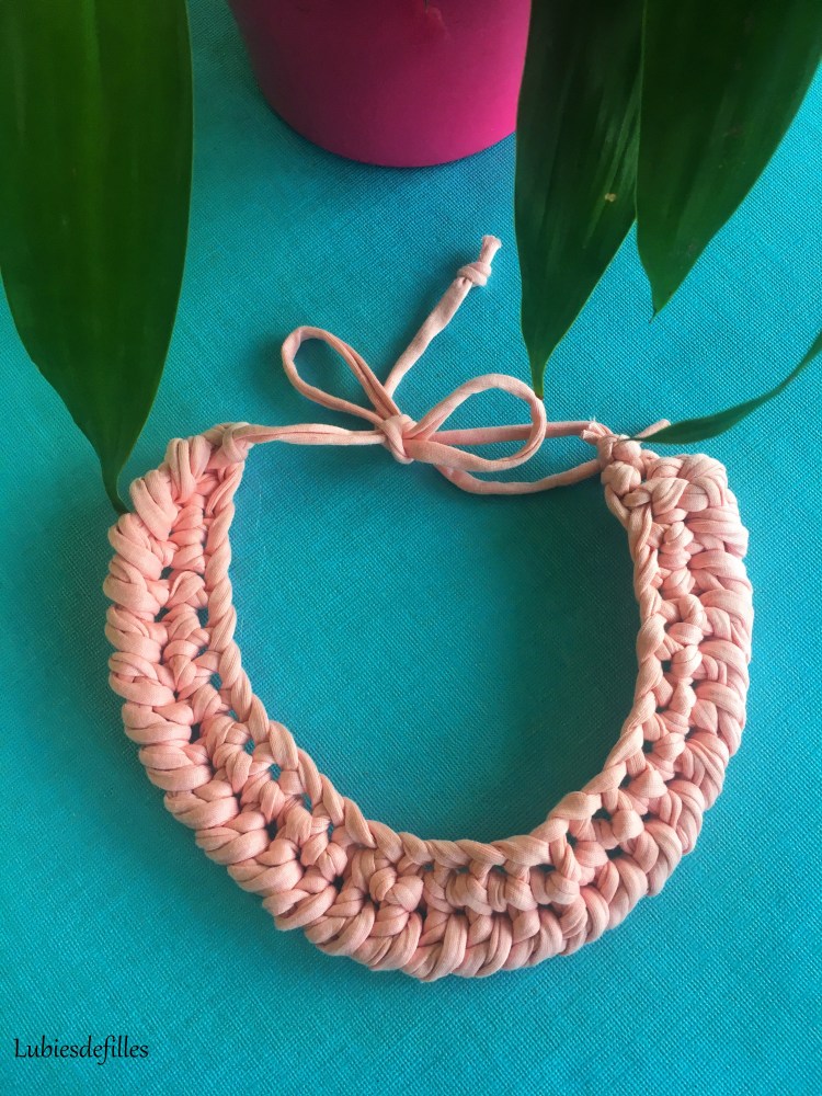 DIY-tutoriel-collier-en-trapilho-lubiesdefilles.com3